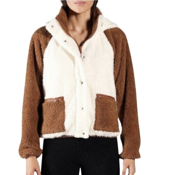 Revolved Plush Sherpa Jacket Size XSmall - Picture 4 of 6